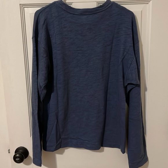 Universal thread long sleeve t-shirt - Picture 4 of 4